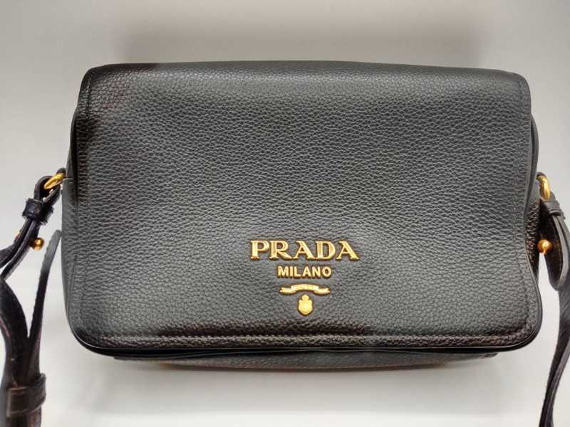 プラダ買取　フェニックス